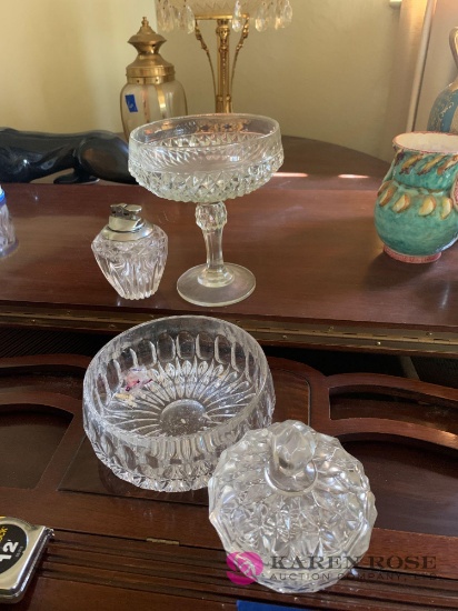 LR Clear glass serving dishes