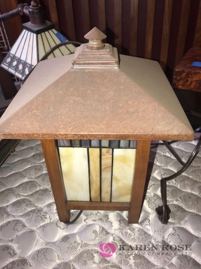 Lead glass shade small lamp