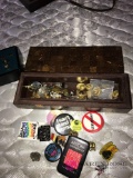 Art box with pins