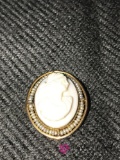 10kt gold shell cameo seed pearls pin