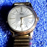 Avia 15 Jewel gold filled watch