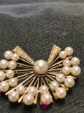 14kt gold cultured pearls 1940-1950 burst pin