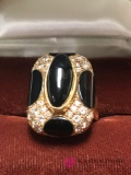 18 kt gold Onyx & diamond Ring