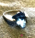 10 kt white gold Blue Sanel Ring