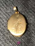 14kt locket