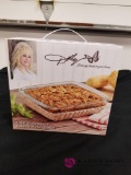 Dolly Parton Square Baker with Wicker Basket