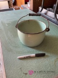 Small green porcelain pan