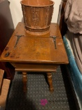 End table and wastebasket Br3