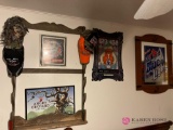 Wall decor including Labatt sign Br3