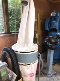 Delta dust collector