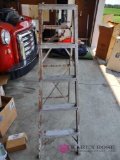 4 ft aluminum step ladder