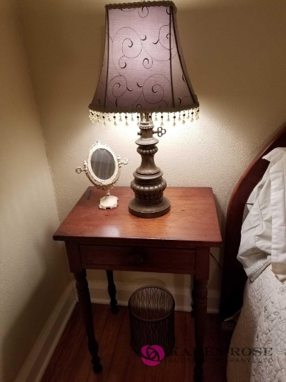 BR1 - Lamp, Mirror and Wastebasket