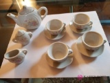 BR2 - Child China Tea Set