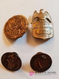 BR2 - Vintage Badges and Buttons