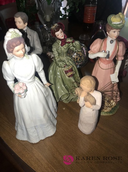 5- figurines