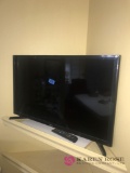 Samsung tv with remote