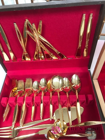 gold silverware set