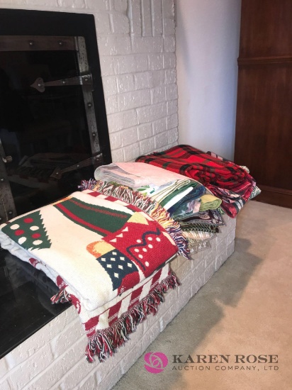 table clothes/placemats/blanket