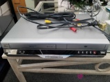 D - DVD Player