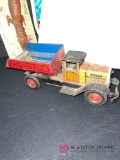 Early marx dump truck with electric lights and motor