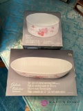 Baking dishes new in the box in B1