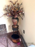 Decorative vase plant stand and trashcan in B2