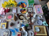 miscellaneous lot of figurines and more