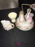 salt/pepper set /creamer /egg cup