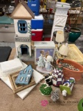 Household decorative items knickknacks and miscellaneous