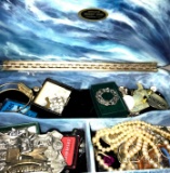 Incolay Stone jewelry box/contents