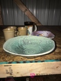 6- pottery pieces Bowls/cups