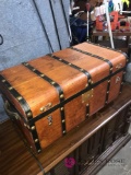vintage wooden trunk 28 in x 15 in 16 in high