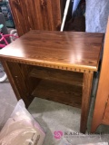 Lamp table 26 in x 20 in 27 in high