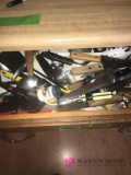 silverware/knives/kitchen utensils