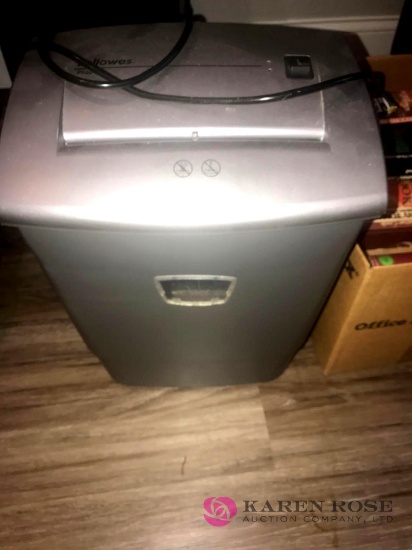 Fellowes paper shredder
