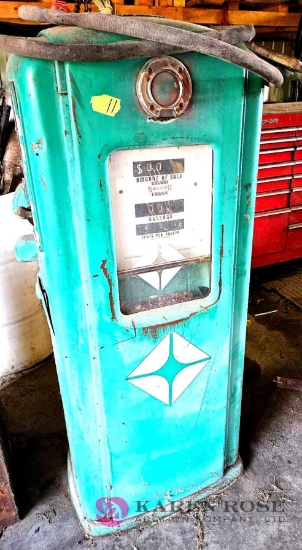 Vintage gas pump ,includes hose and nozzle