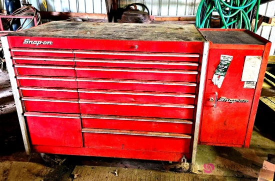 53x28 snap on toolbox with contents and add on box