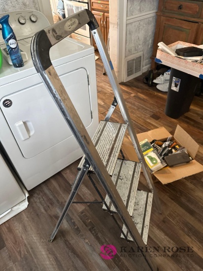 Step ladder