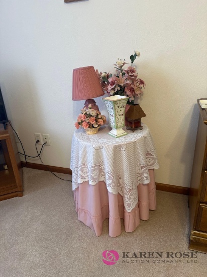 Table/contents vases/lamp