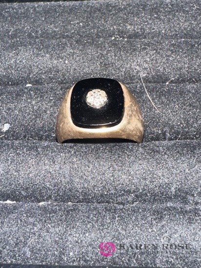 10 kt mens ring with stone