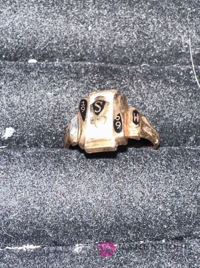 10kt class ring 1969