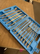 17 piece sds plus concrete masonry drill bit and chisel set