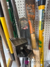 Pry bar/shovels/hatchet/ roofing tool