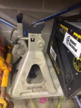4- Jack Stands