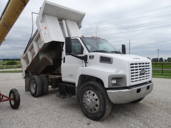 2003 Chevrolet C7500 Dump Truck