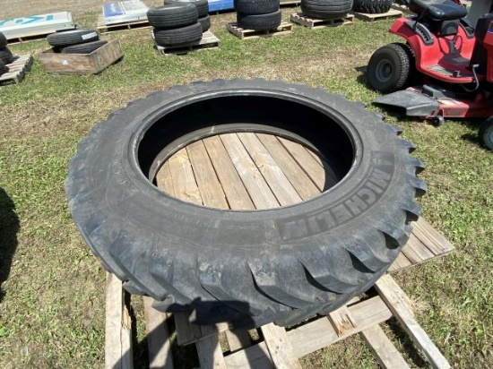 (1) 380/90R46