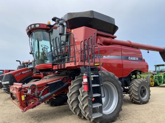 2013 Case IH 8230 Combine