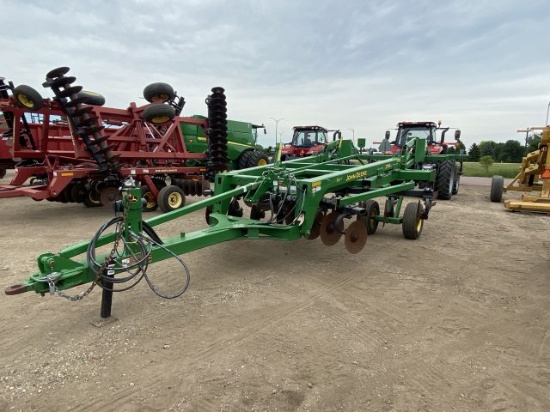 2011 John Deere 2700 Ripper