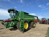 2017 John Deere S680 Combine