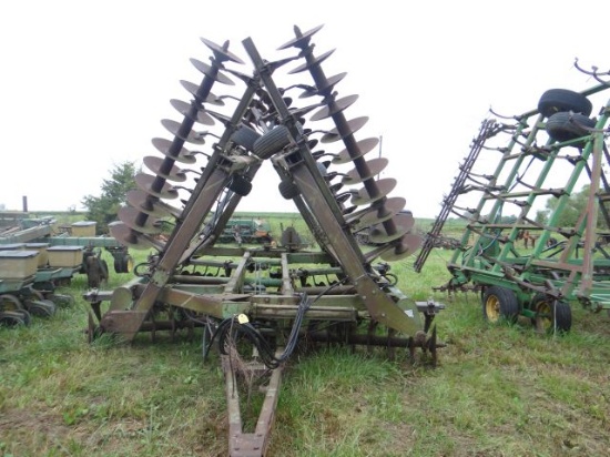 John Deere 235 Disk